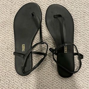Black tkees